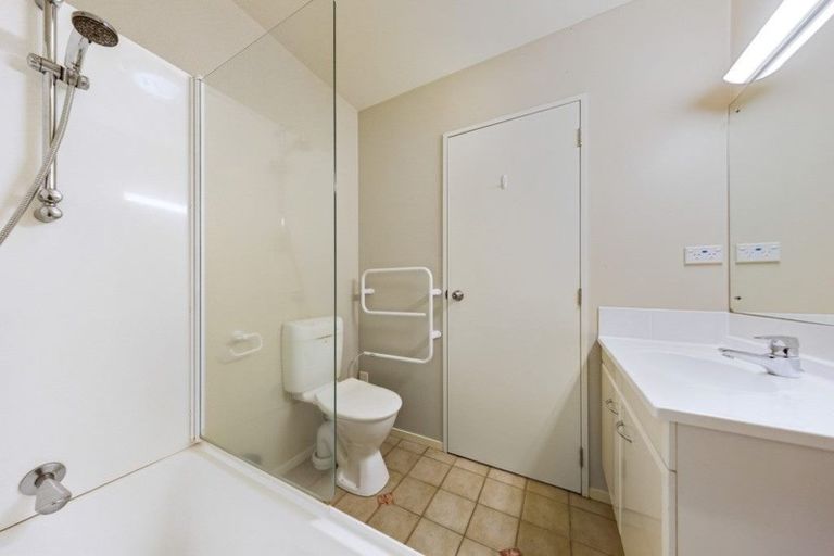 Photo of property in 5 Puma Drive, Golflands, Auckland, 2013