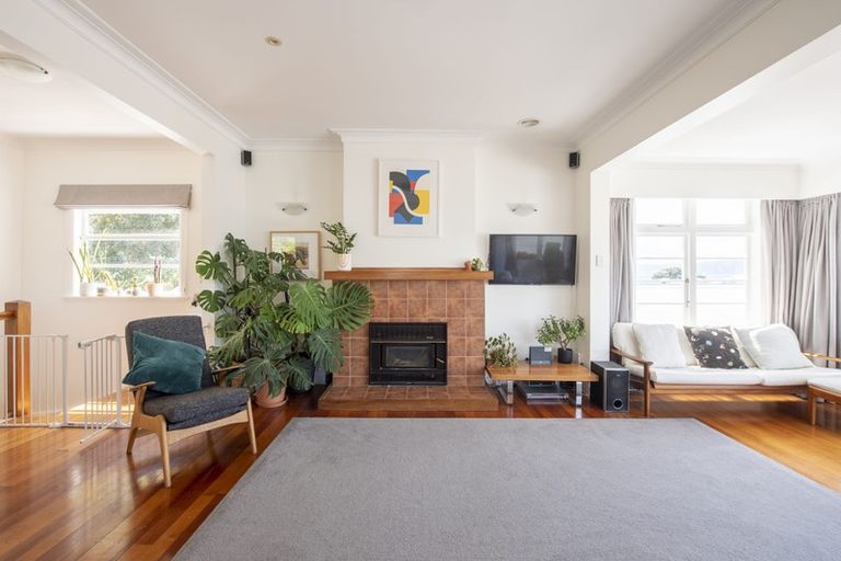 Photo of property in 189 Marine Parade, Seatoun, Wellington, 6022