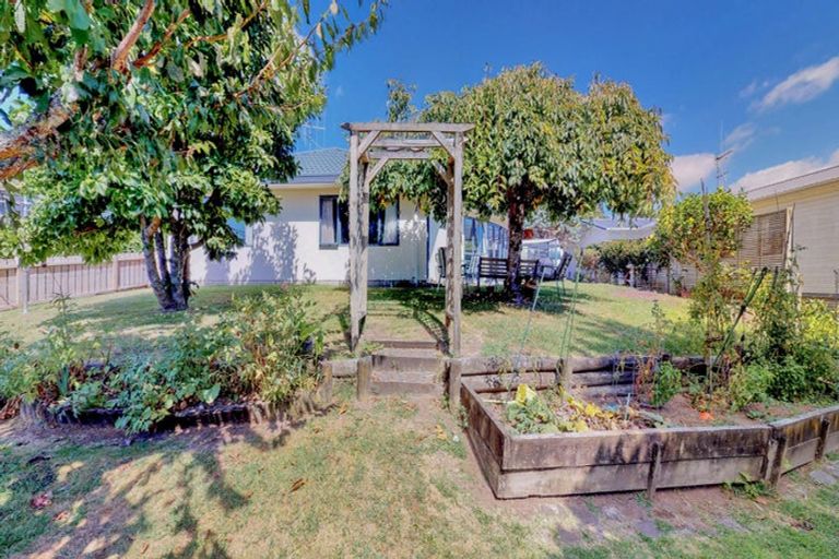Photo of property in 61 Waipuna Grove, Welcome Bay, Tauranga, 3112