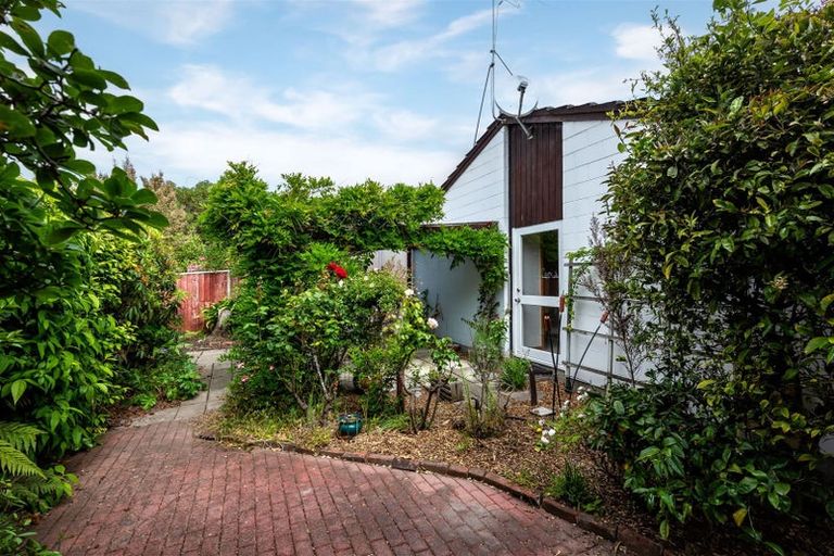 Photo of property in 5 Raekura Place, Redcliffs, Christchurch, 8081