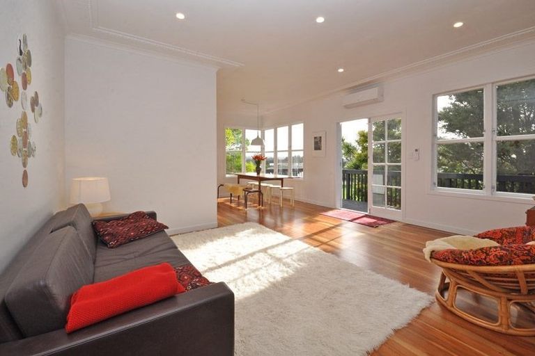 Photo of property in 6a France Street, Waiuku, 2123