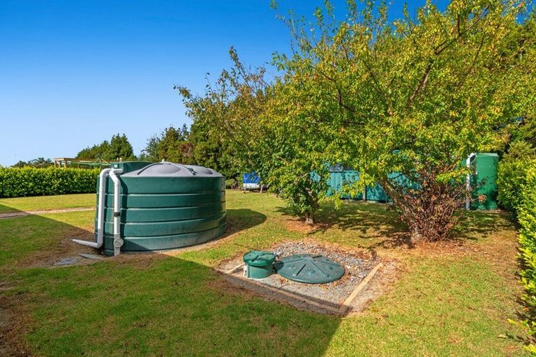 Photo of property in 7 Omana Avenue, Shelly Beach, Helensville, 0874