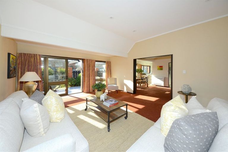 Photo of property in 11 Strathean Avenue, Avonhead, Christchurch, 8042