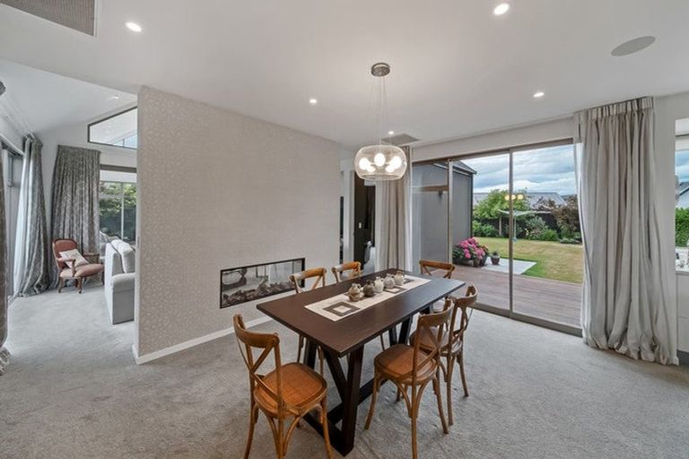 Photo of property in 2 Silver Peaks Drive, West Melton, 7618