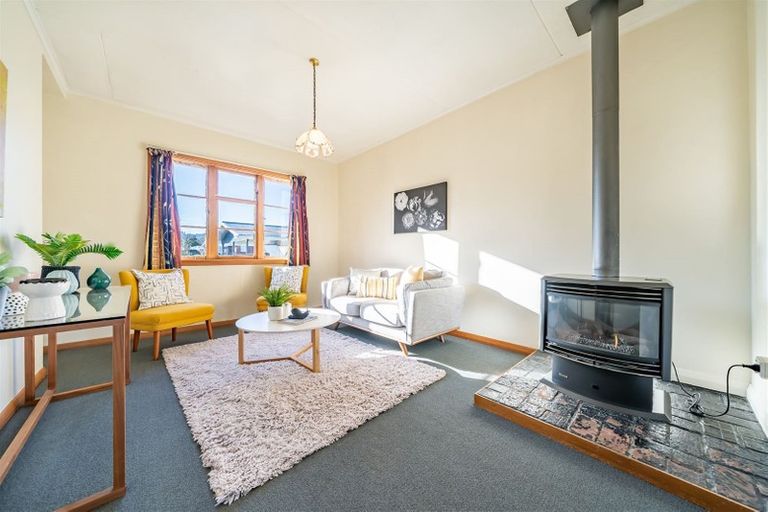 Photo of property in 5 Mangaroa Hill Road, Clouston Park, Upper Hutt, 5018