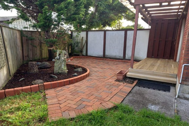 Photo of property in 2/151 Astley Avenue, New Lynn, Auckland, 0600