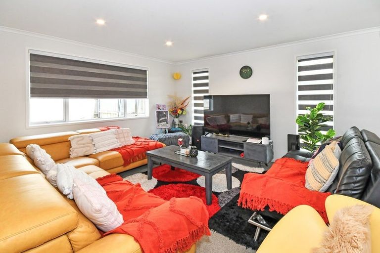 Photo of property in 12 Helenvale Crescent, Pokeno, 2402