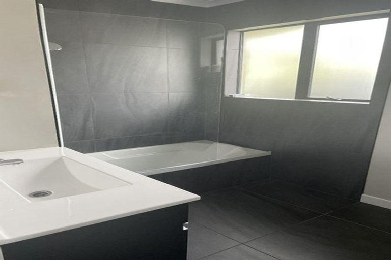 Photo of property in 129 Mcquarrie Street, Kingswell, Invercargill, 9812