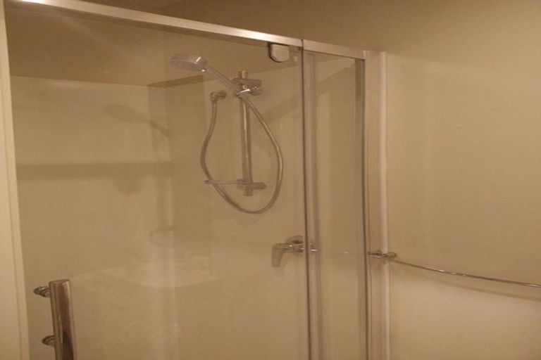 Photo of property in 3 Lisa Rise, Half Moon Bay, Auckland, 2012