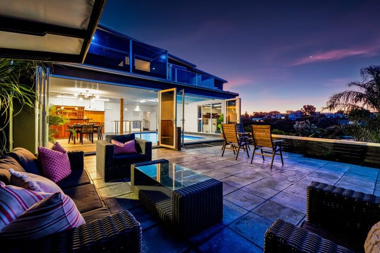 Photo of property in 14 Shearer Drive, Oakura, 4314