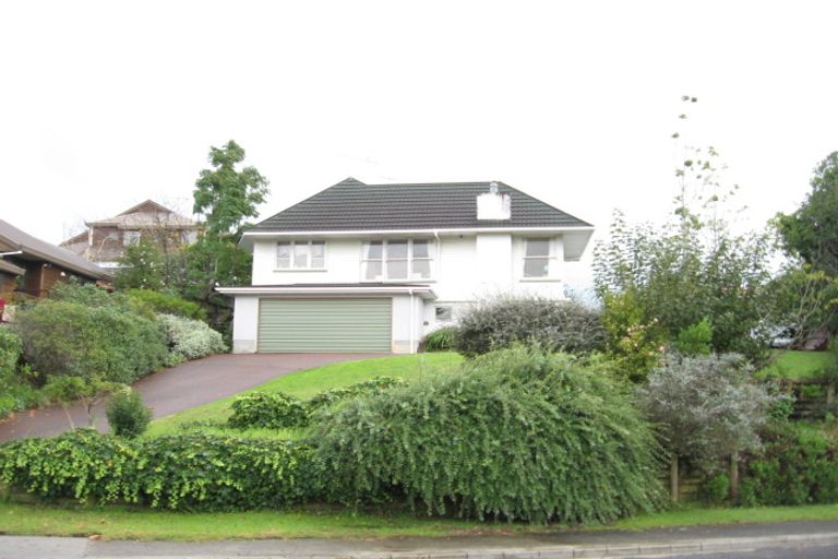 Photo of property in 16 Glenfern Road, Mellons Bay, Auckland, 2014