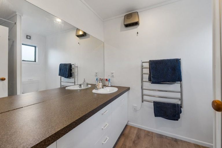 Photo of property in 3 Boundary Road, Waipahihi, Taupo, 3330