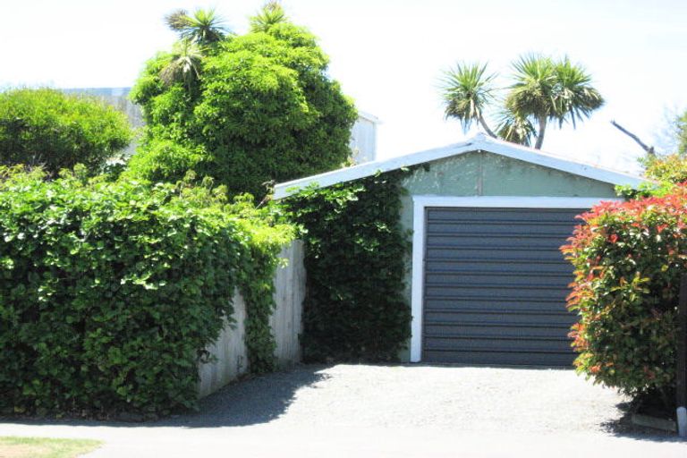 Photo of property in 107 Pine Avenue, New Brighton, Christchurch, 8062