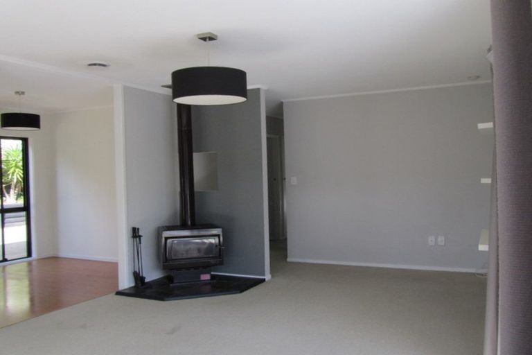 Photo of property in 75 Oaktree Avenue, Browns Bay, Auckland, 0630