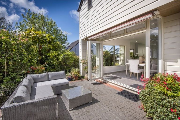 Photo of property in 2/14 Bayview Road, Hauraki, Auckland, 0622
