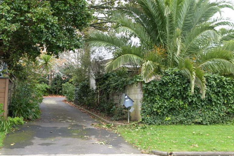 Photo of property in 20 Cockle Bay Road, Cockle Bay, Auckland, 2014