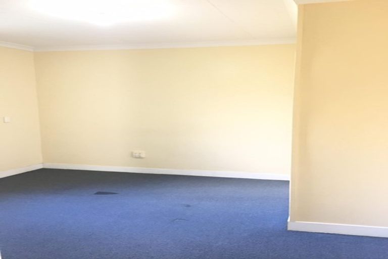 Photo of property in 14 Northcote Road, Takapuna, Auckland, 0622