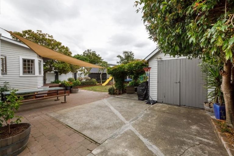 Photo of property in 62 Heretaunga Street, Palmerston North, 4414