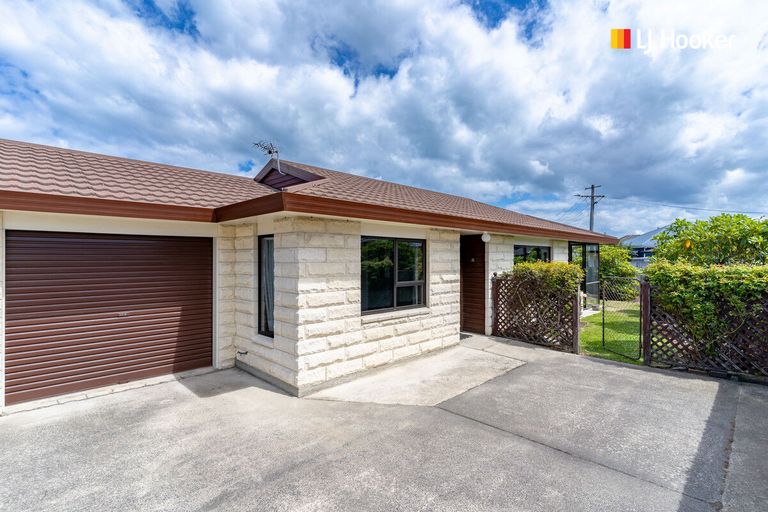 Photo of property in 8b Queens Drive, Saint Kilda, Dunedin, 9012