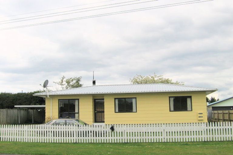 Photo of property in 2 Euan Street, Mangakakahi, Rotorua, 3015