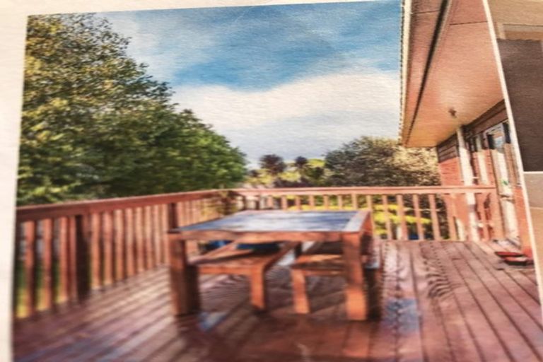 Photo of property in 5 San Bernadino Drive, Henderson, Auckland, 0612