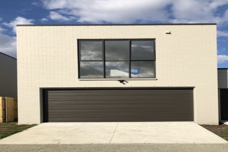 Photo of property in 14b Hollowout Street, Takanini, 2112