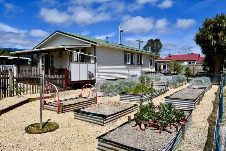 Photo of property in 131 Oparara Road, Karamea, 7893