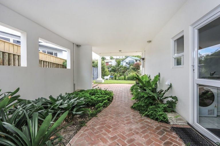 Photo of property in 132 Priestley Terrace, Bluff Hill, Napier, 4110