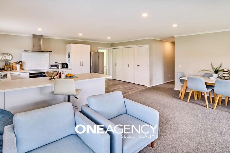 Photo of property in 49c Rose Street, Ranui, Porirua, 5024