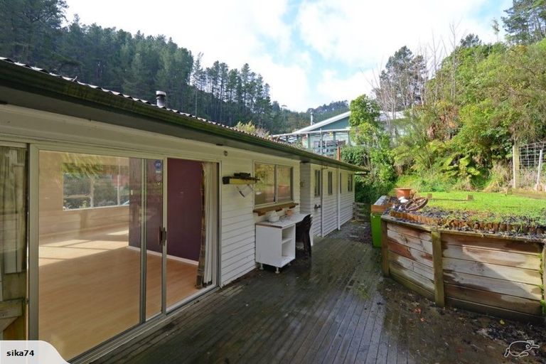 Photo of property in 76 Elmslie Road, Pinehaven, Upper Hutt, 5019