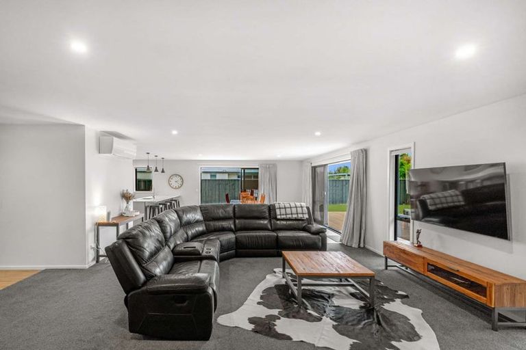 Photo of property in 2 Hunter Lane, Amberley, 7410