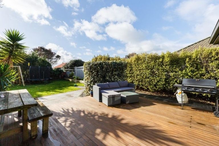 Photo of property in 3 Wharenui Terrace, Roslyn, Palmerston North, 4414