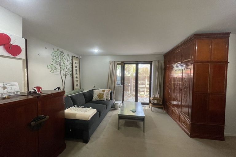 Photo of property in 1/2 Brian Avenue, Forrest Hill, Auckland, 0620