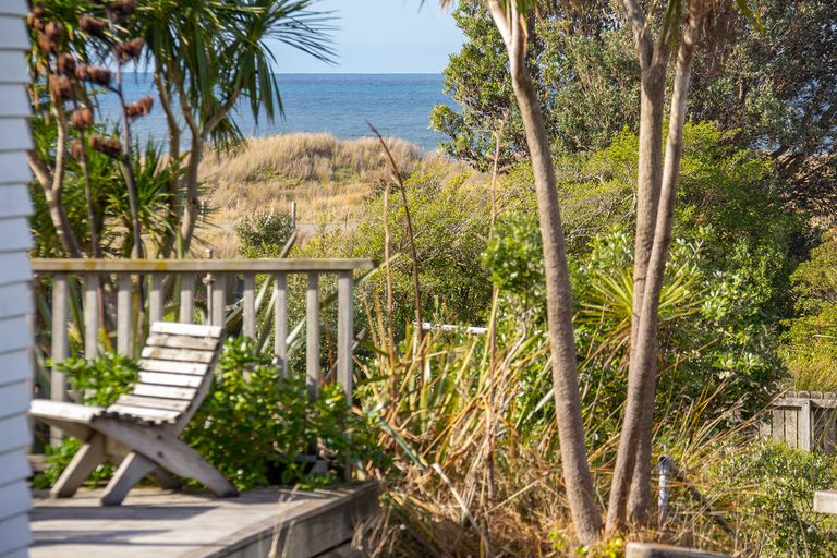 Photo of property in 1 Sandy Bay Drive, Mataikona, Tinui, 5889