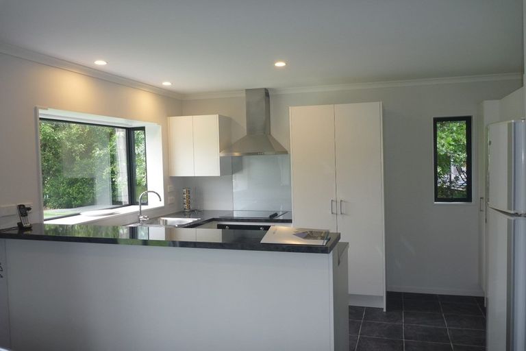 Photo of property in 146 Boord Crescent, Kumeu, 0891