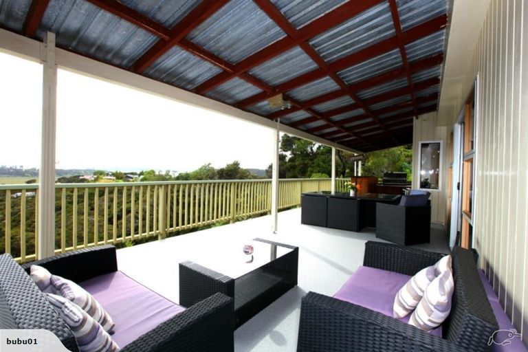 Photo of property in 6 Causeway Road, Haruru, 0204