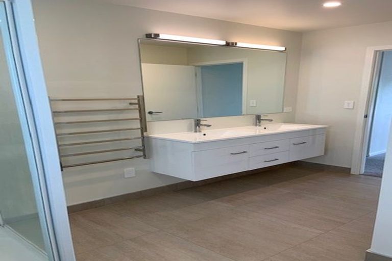 Photo of property in 51-53 Shaw Road, Oratia, Auckland, 0604