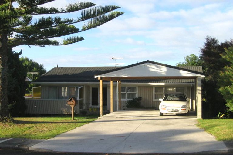 Photo of property in 44 Lynden Avenue, Hillcrest, Auckland, 0627