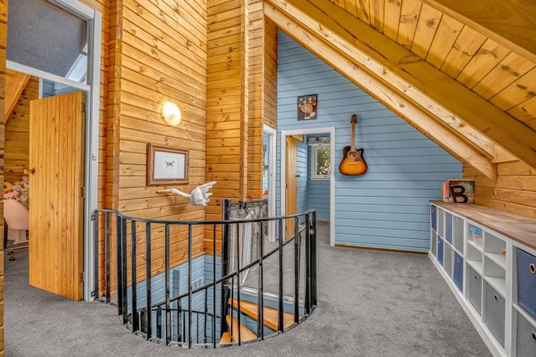 Photo of property in 6 Avoca Place, Darfield, 7510