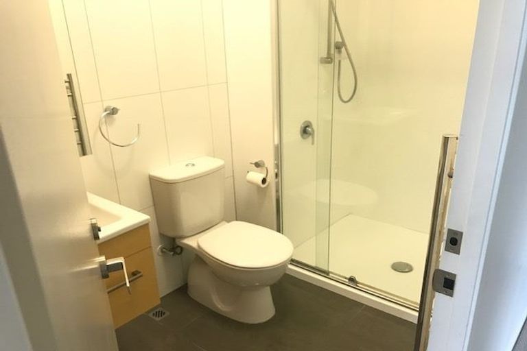 Photo of property in Twin Towers, 811/17 Putney Way, Manukau, Auckland, 2104