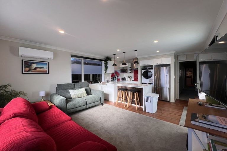 Photo of property in 14 Pounamu Place, Pegasus, 7612