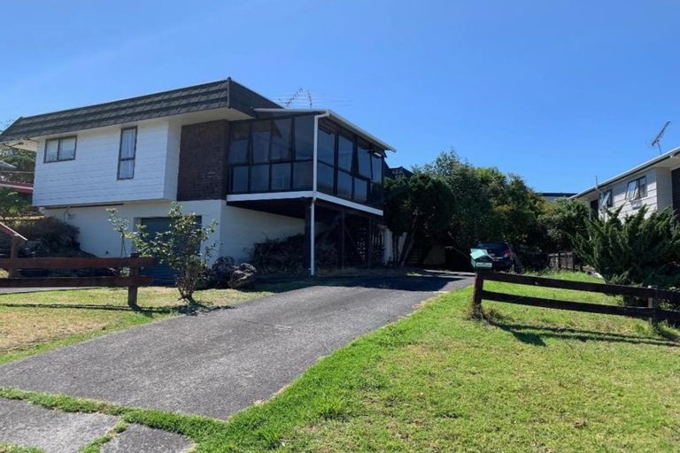 Photo of property in 2/14 View Road, Wairau Valley, Auckland, 0627