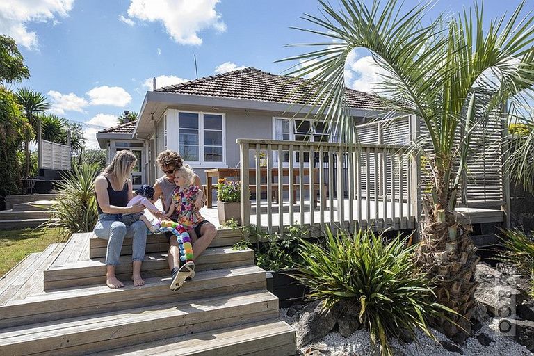 Photo of property in 41 Riverhead Road, Kumeu, 0810