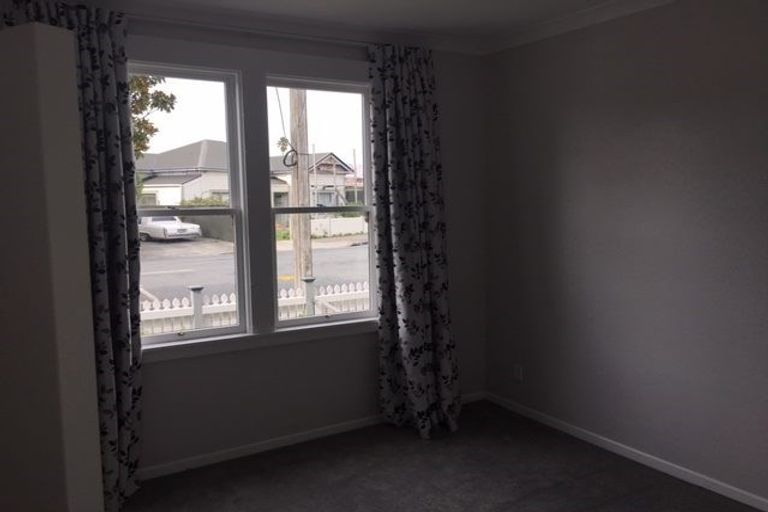 Photo of property in 33 Riddlers Crescent, Petone, Lower Hutt, 5012