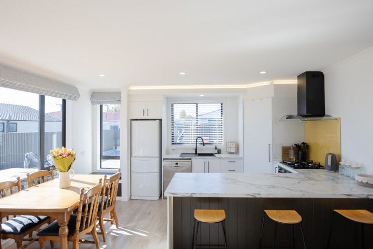 Photo of property in 68 Park Street, Winton, 9720