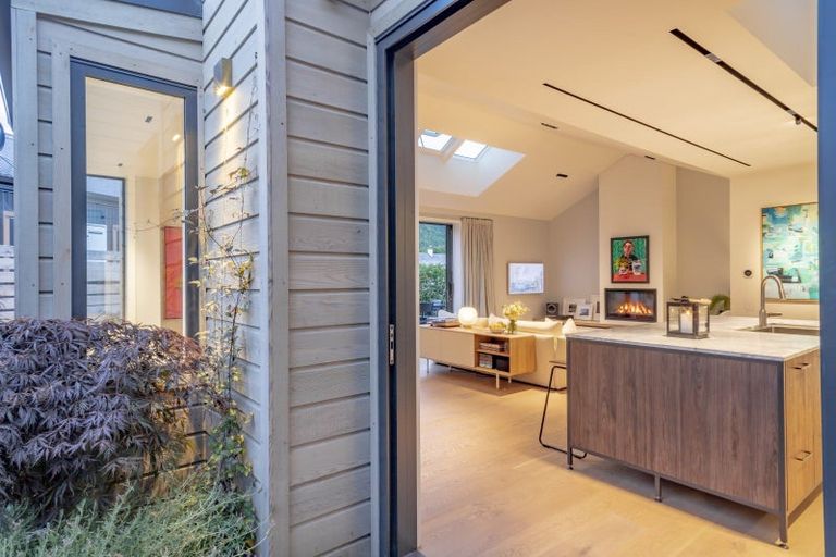 Photo of property in 9a Caernarvon Street, Arrowtown, 9302