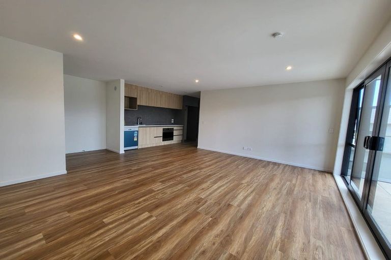 Photo of property in 202/3 Newelm Lane, Flat Bush, 2019