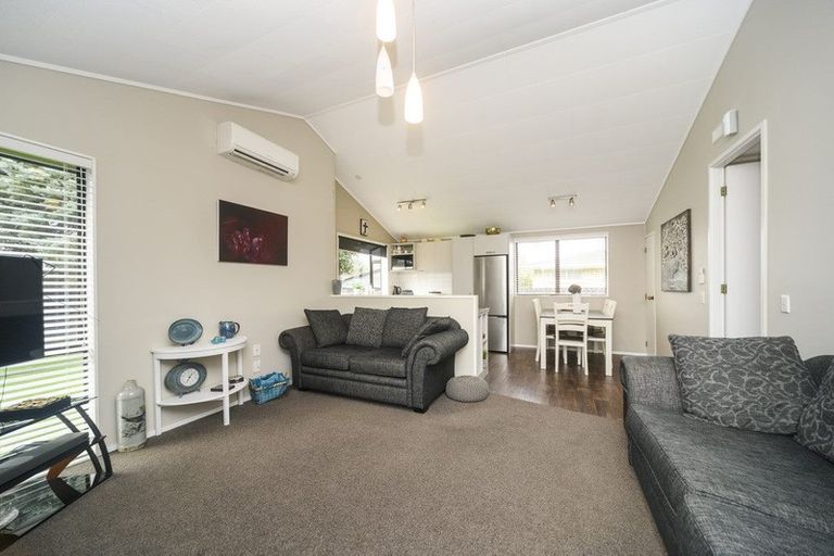 Photo of property in 6 Mercury Street, Milson, Palmerston North, 4414