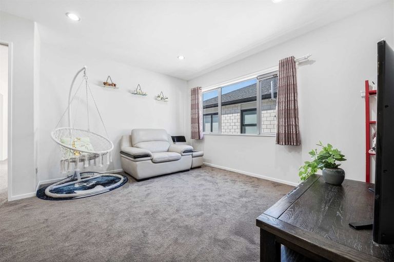 Photo of property in 14 Fong Road, Flat Bush, Auckland, 2019