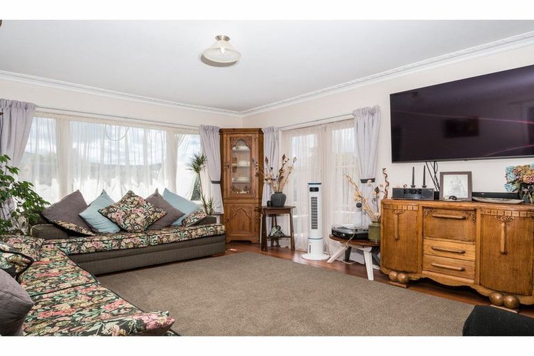 Photo of property in 8 Oraha Road, Huapai, Kumeu, 0810